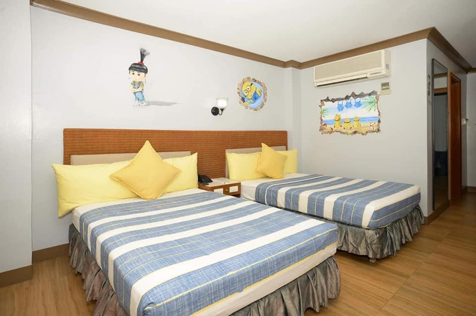 The Golden Pine Hotel Baguio City Exterior photo